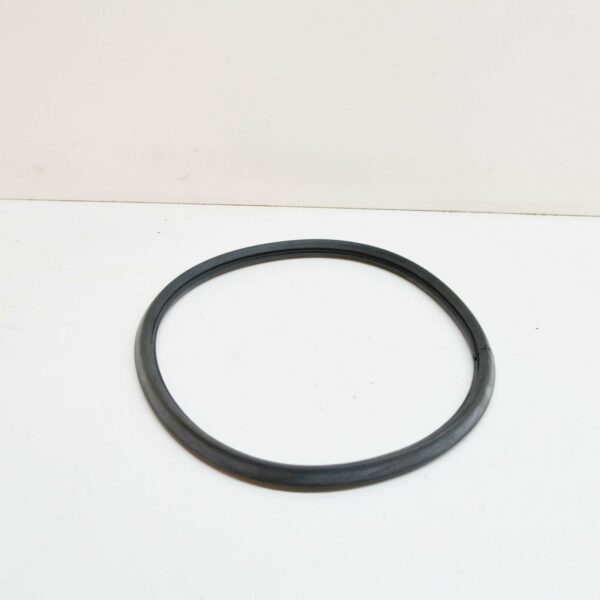 63218360083 - BMW E38 Sedan Tail Light Housing Seal 8360083 63218360083 NEW