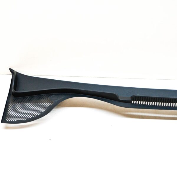 6R1819415C - Volkswagen Polo 6R Front Wiper Cover Cowl 6R1819415C 9B9  GENUINE NEW