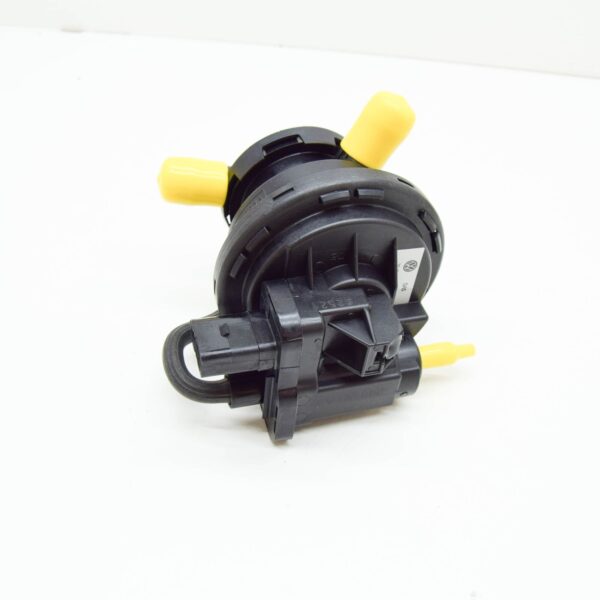 7L0906271C - Volkswagen TOUAREG 7L Fuel System Diagnosis Pump 7L0906271C ORIGINAL