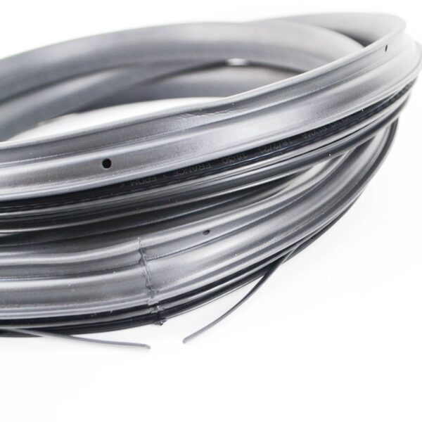 8663911 - NEW VOLVO S40 MK2 FRONT DOOR SURROUND WEATHER STRIP SEAL 8663911
