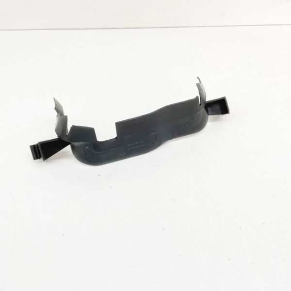 8V0121285 - NEW AUDI A3 8V RADIATOR UPPER CENTRE AIR GUIDE 8V0121285 ORIGINAL