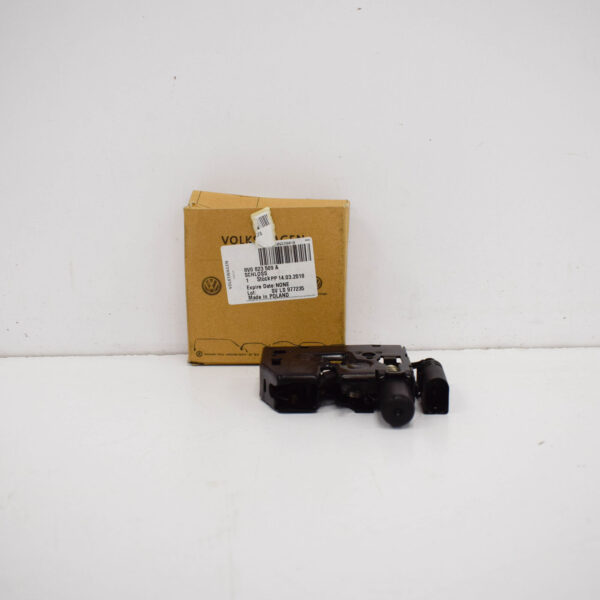 8V0823509A - NEW AUDI A3 8V REAR TAILGATE LID LOCK 8V0823509A 2015