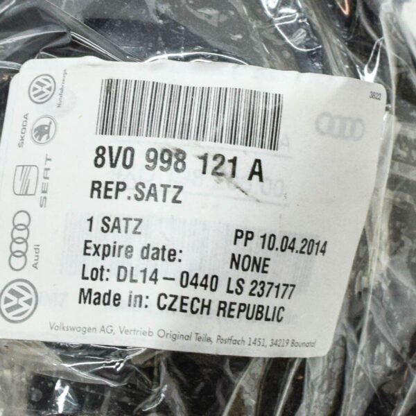 8V0998121A - NEW AUDI A3 8V FRONT HEADLIGHT INNER REAR BRACKET REPAIR KIT 8V0998121A ORIGINAL