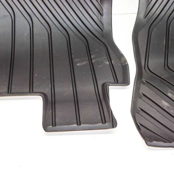 8V2061501041 - NEW AUDI A3 8V RUBBER FLOOR MAT SET 8V2061501041 RHD 2014