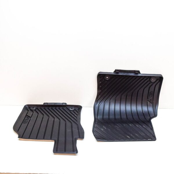 8V2061501041 - NEW AUDI A3 8V RUBBER FLOOR MAT SET 8V2061501041 RHD 2014