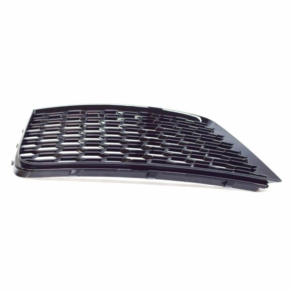 8V4807682BT94 - NEW AUDI RS3 8V FRONT BUMPER RIGHT AIR GUIDE GRILLE 8V4807682BT94