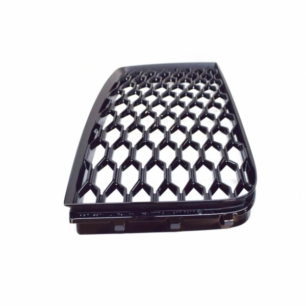 8V4807682BT94 - NEW AUDI RS3 8V FRONT BUMPER RIGHT AIR GUIDE GRILLE 8V4807682BT94