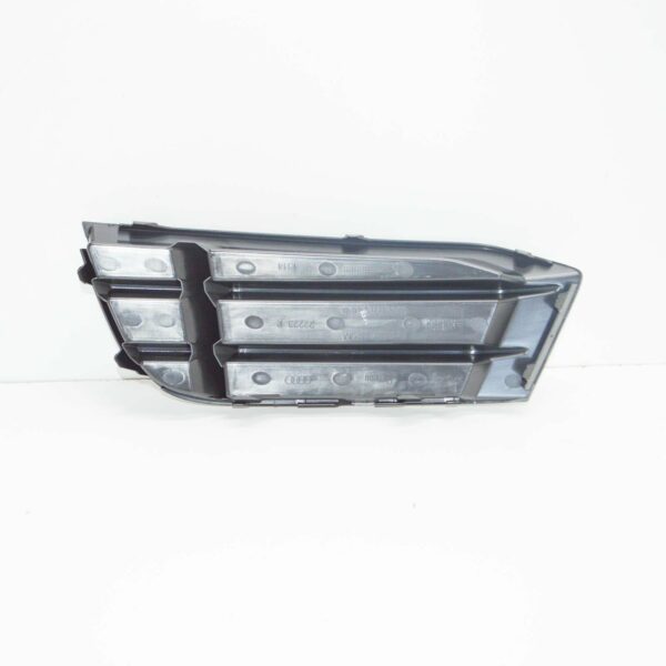 8V5807682M9B9 - NEW AUDI A3 8V FRONT BUMPER RIGHT AIR GUIDE GRILLE 8V5807682M9B9