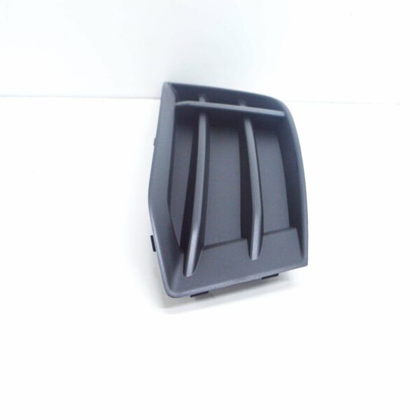 8V5807682M9B9 - NEW AUDI A3 8V FRONT BUMPER RIGHT AIR GUIDE GRILLE 8V5807682M9B9