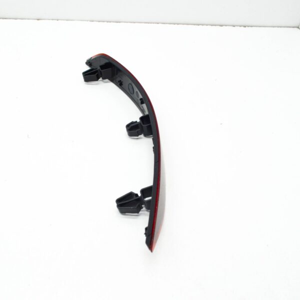 8V5945106C - NEW AUDI A3 SPORTBACK 8V REAR RIGHT BUMPER REFLECTOR 8V5945106C ORIGINAL