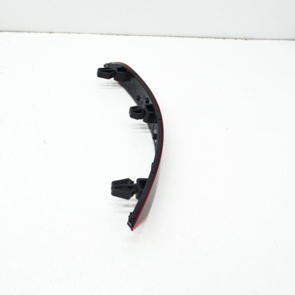 8V5945106C - NEW AUDI A3 SPORTBACK 8V REAR RIGHT BUMPER REFLECTOR 8V5945106C ORIGINAL