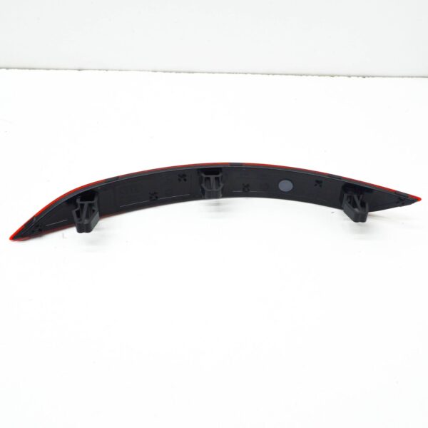 8V5945106C - NEW AUDI A3 SPORTBACK 8V REAR RIGHT BUMPER REFLECTOR 8V5945106C ORIGINAL