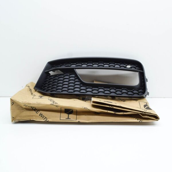 8XA807681C9B9 - NEW AUDI A1 8X S FRONT BUMPER LEFT FOG LIGHT GRILLE 8XA807681C9B