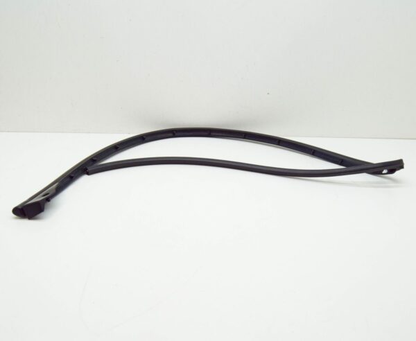 9025P6 - PEUGEOT 3008 T84 Front Right Door Side Sill Seal 9025P6 ORIGINAL