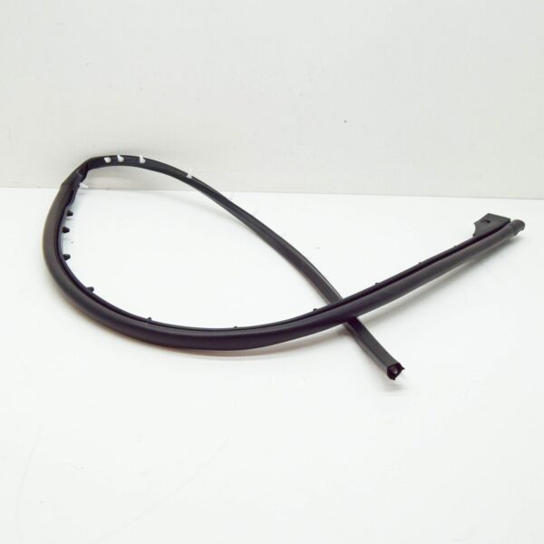 9025P6 - PEUGEOT 3008 T84 Front Right Door Side Sill Seal 9025P6 ORIGINAL