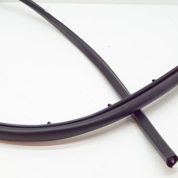 9025P6 - PEUGEOT 3008 T84 Front Right Door Side Sill Seal 9025P6 ORIGINAL