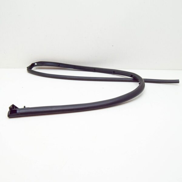 9025P6 - PEUGEOT 3008 T84 Front Right Door Side Sill Seal 9025P6 ORIGINAL
