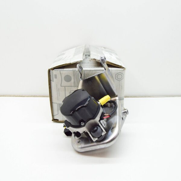A0004306132 - NEW MERCEDES-BENZ C W205 VACUUM PUMP A0004306132 2013 ORIGINAL