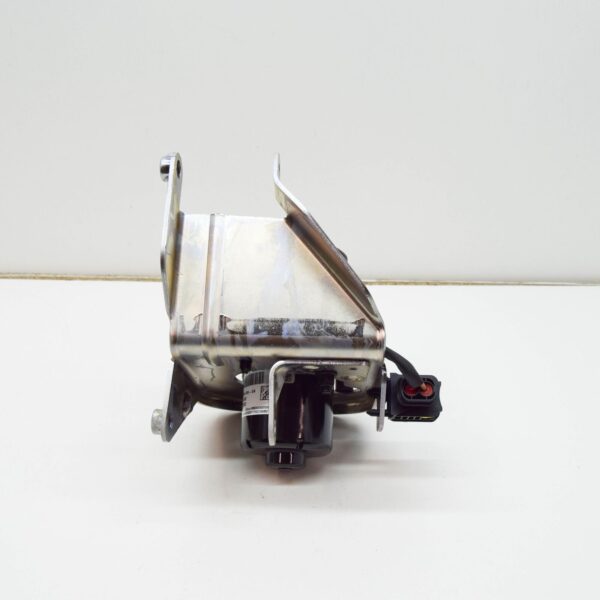 A0004306132 - NEW MERCEDES-BENZ C W205 VACUUM PUMP A0004306132 2013 ORIGINAL