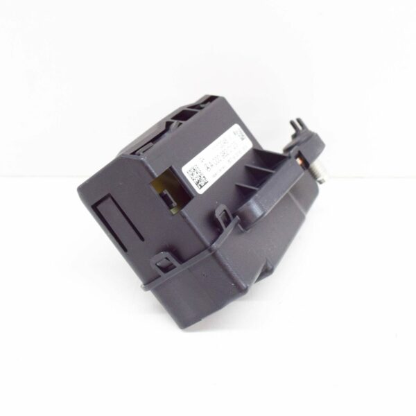 A0009820123 - NEW MERCEDES-BENZ GLE W166 FRONT RIGHT FOOTWELL RELAY A0009820123 2016 10892345