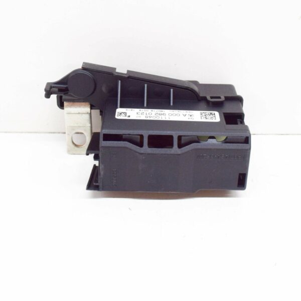 A0009820123 - NEW MERCEDES-BENZ GLE W166 FRONT RIGHT FOOTWELL RELAY A0009820123 2016 10892345