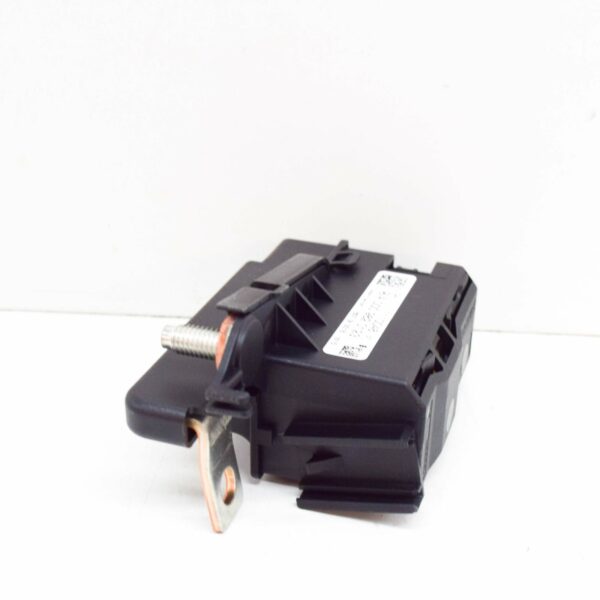 A0009820123 - NEW MERCEDES-BENZ GLE W166 FRONT RIGHT FOOTWELL RELAY A0009820123 2016 10892345