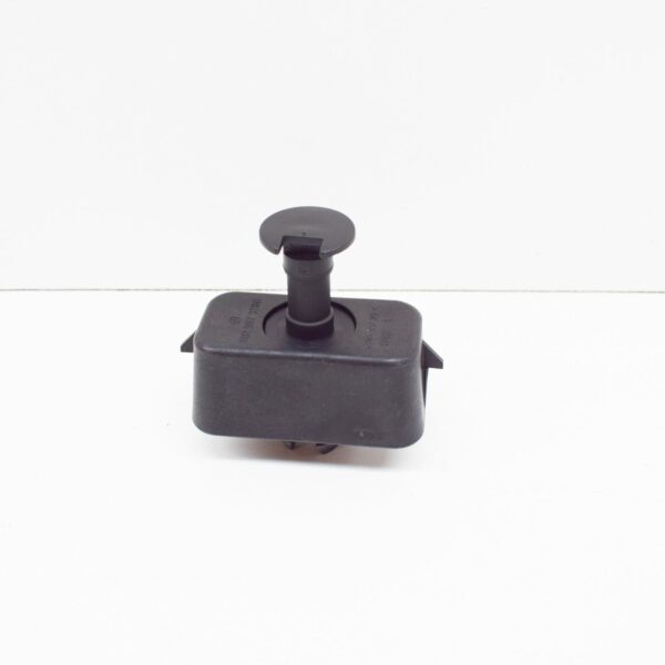 A0029973286 - NEW MERCEDES-BENZ E W210 SIDE MEMBER BOTTOM JACK LIFT PLUG A0029973286 ORIGINAL