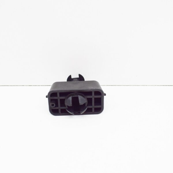 A0029973286 - NEW MERCEDES-BENZ E W210 SIDE MEMBER BOTTOM JACK LIFT PLUG A0029973286 ORIGINAL