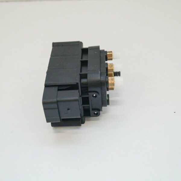A0993200058 - NEW MERCEDES BENZ S CLASS W222 VALVE BLOCK A0993200058