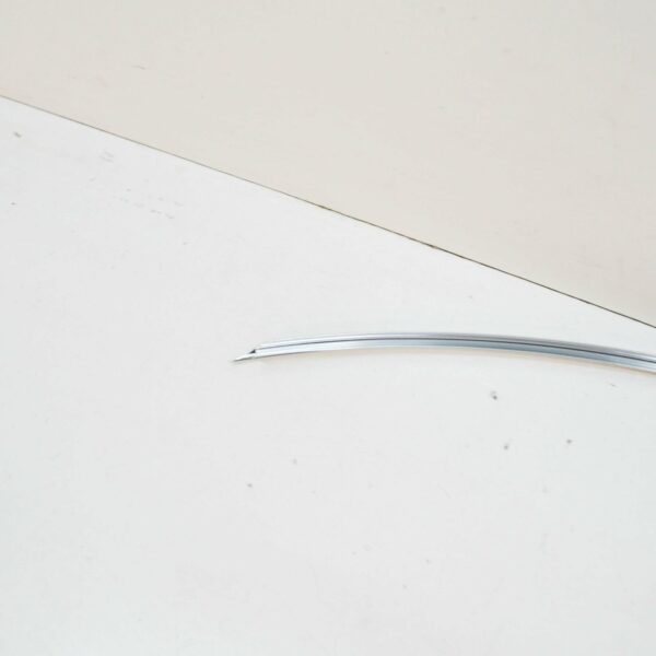A1076714930 - NEW MERCEDES BENZ SL R107 FRONT WINDSHIELD MOULDING SEAL A1076714930