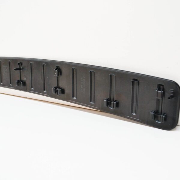 A1648840090 - NEW MERCEDES-BENZ GL X164 REAR BUMPER STEP PAD A1648840090