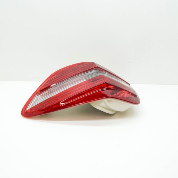 A1649061000 - NEW MERCEDES-BENZ ML W164 REAR RIGHT TAILLIGHT A1649061000 ORIGINAL