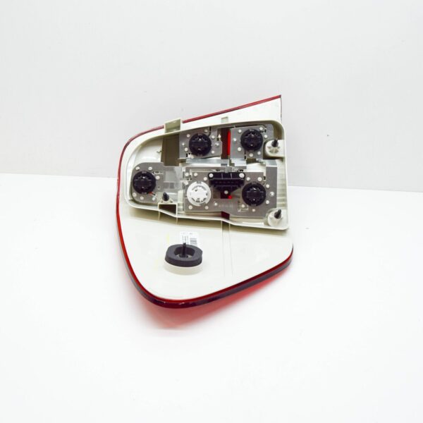 A1649061000 - NEW MERCEDES-BENZ ML W164 REAR RIGHT TAILLIGHT A1649061000 ORIGINAL