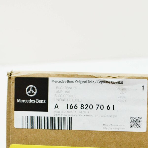 A1668207061 - NEW MERCEDES-BENZ GL-CLASS X166 RIGHT HEADLIGHT HALOGEN LHD A1668207061
