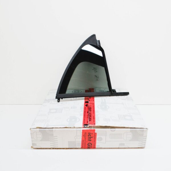 A1767300318 - MERCEDES-BENZ A W176 Rear Left Triangle Window A1767300500 ORIGINAL