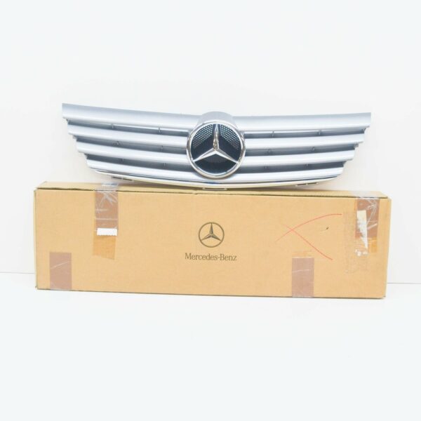 A20388010837246 - NEW MERCEDES-BENZ C COUPE CL203 BOTTOM RADIATOR GRILLE A20388010837246 ORIGINAL