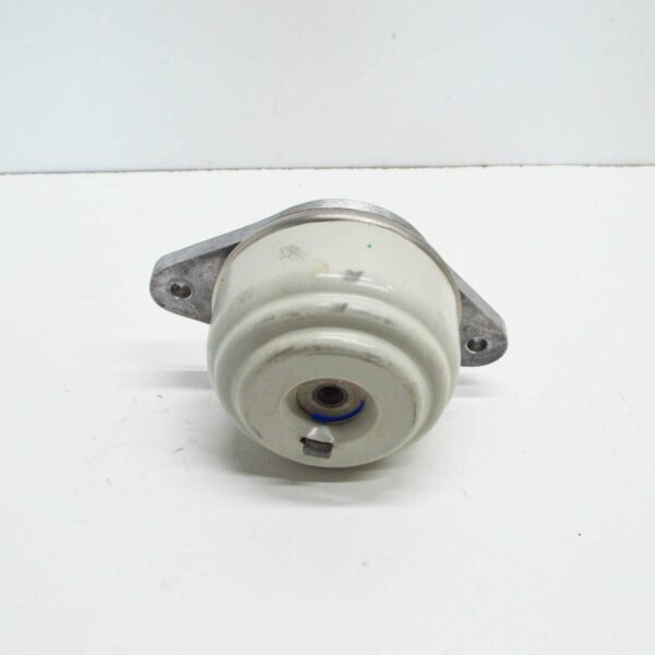 A204240151764 - NEW MERCEDES-BENZ C-CLASS W204 FRONT ENGINE MOUNT A204240151764 ORIGINAL