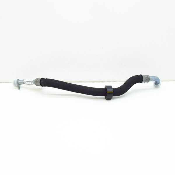 A2045001372 - NEW MERCEDES-BENZ C W204 ENGINE AT SEPARATION POINT OIL LINE A2045001372