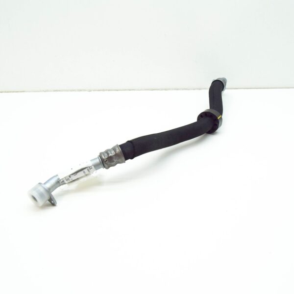 A2045001372 - NEW MERCEDES-BENZ C W204 ENGINE AT SEPARATION POINT OIL LINE A2045001372