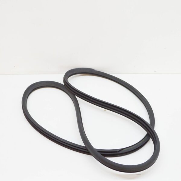 A20569700519G44 - NEW MERCEDES-BENZ C W205 FRONT DOOR SEAL EDGE GUARD A20569700519G44 ORIGINAL