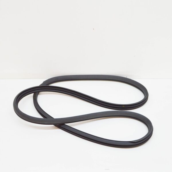 A20569700519G44 - NEW MERCEDES-BENZ C W205 FRONT DOOR SEAL EDGE GUARD A20569700519G44 ORIGINAL