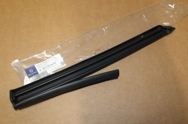 A2077700498 - MERCEDES-BENZ E A207 Front Right Convertible Top Seal A2077700498 ORIGINAL