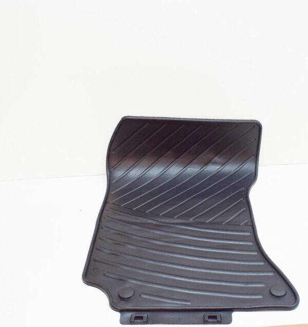 A21268061489G33 - NEW MERCEDES-BENZ E W212 FLOOR RUBBER MATS KIT RHD A21268061489G33 ORIGINAL
