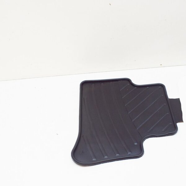 A21268061489G33 - NEW MERCEDES-BENZ E W212 FLOOR RUBBER MATS KIT RHD A21268061489G33 ORIGINAL