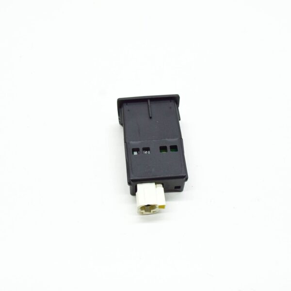 A2138203200 - MERCEDES-BENZ E W213 USB Port Connecting Unit A2138203200 ORIGINAL