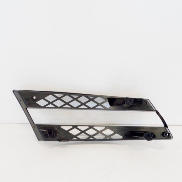 A2188850753 - MB CLS C218 Front Right Bumper Grille AMG A2188850753 2013 ORIGINAL