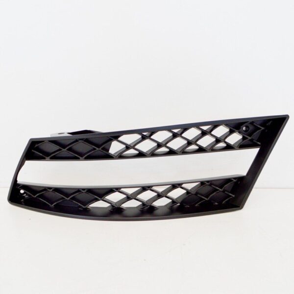 A2188850753 - MB CLS C218 Front Right Bumper Grille AMG A2188850753 2013 ORIGINAL
