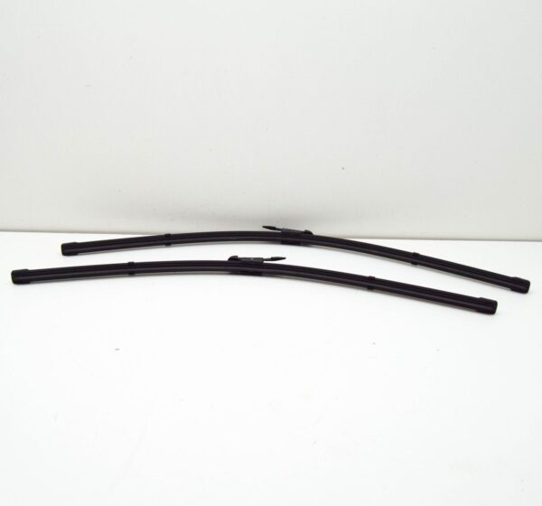 A9068201000 - NEW MERCEDES-BENZ SPRINTER 906 FRONT WIPER BLADE SET LHD A9068201000 ORIGINAL
