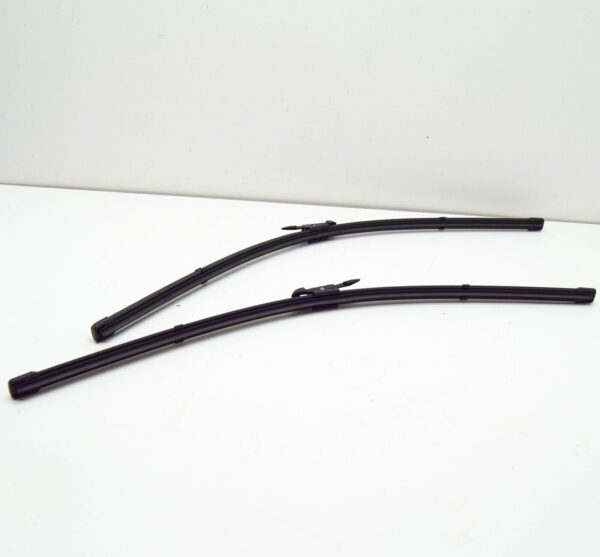 A9068201000 - NEW MERCEDES-BENZ SPRINTER 906 FRONT WIPER BLADE SET LHD A9068201000 ORIGINAL