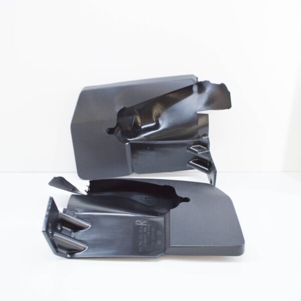 A9068809700 - NEW MERCEDES-BENZ SPRINTER 906 REAR MUDGUARD FLAP SET A9068809700 ORIGINAL